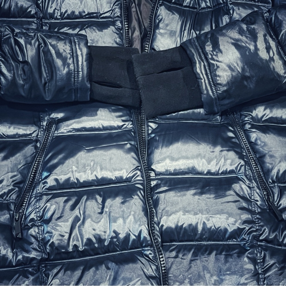 BCBG Max Azaria Quilted Puffer Coat - Picture 9 of 14